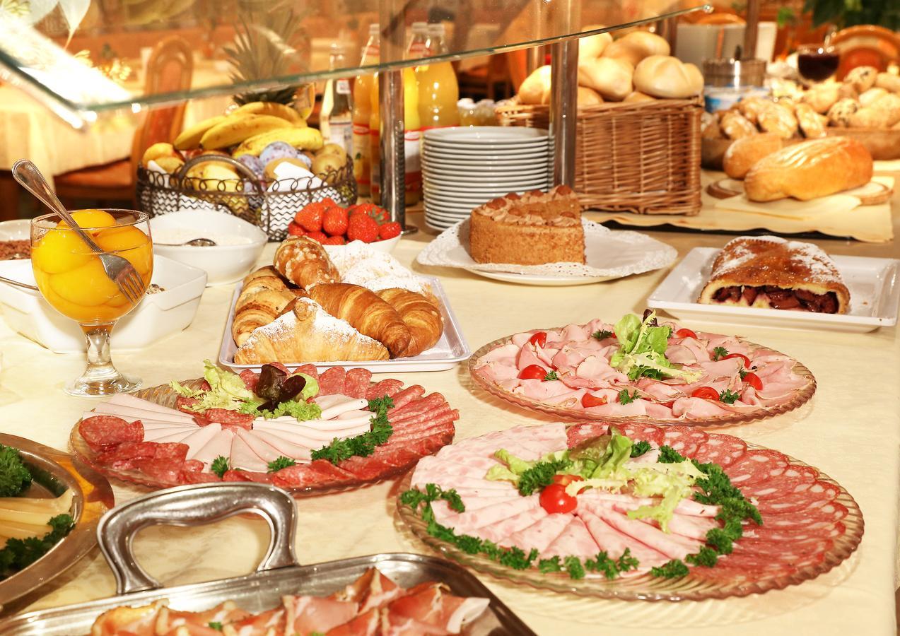 סילנדרו Hotel Maria Theresia מראה חיצוני תמונה