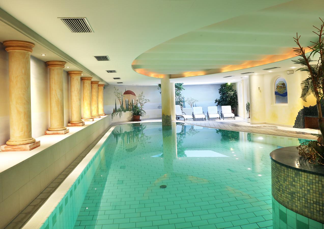 סילנדרו Hotel Maria Theresia מראה חיצוני תמונה