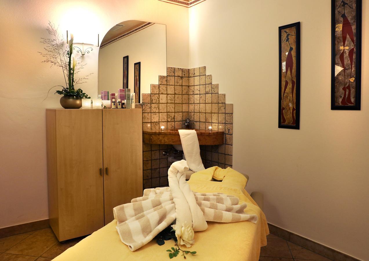 סילנדרו Hotel Maria Theresia מראה חיצוני תמונה