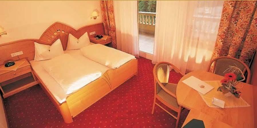 סילנדרו Hotel Maria Theresia מראה חיצוני תמונה