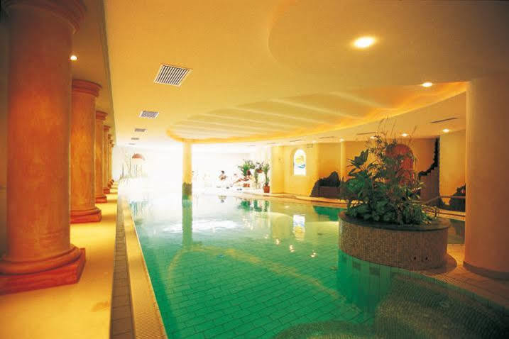 סילנדרו Hotel Maria Theresia מראה חיצוני תמונה